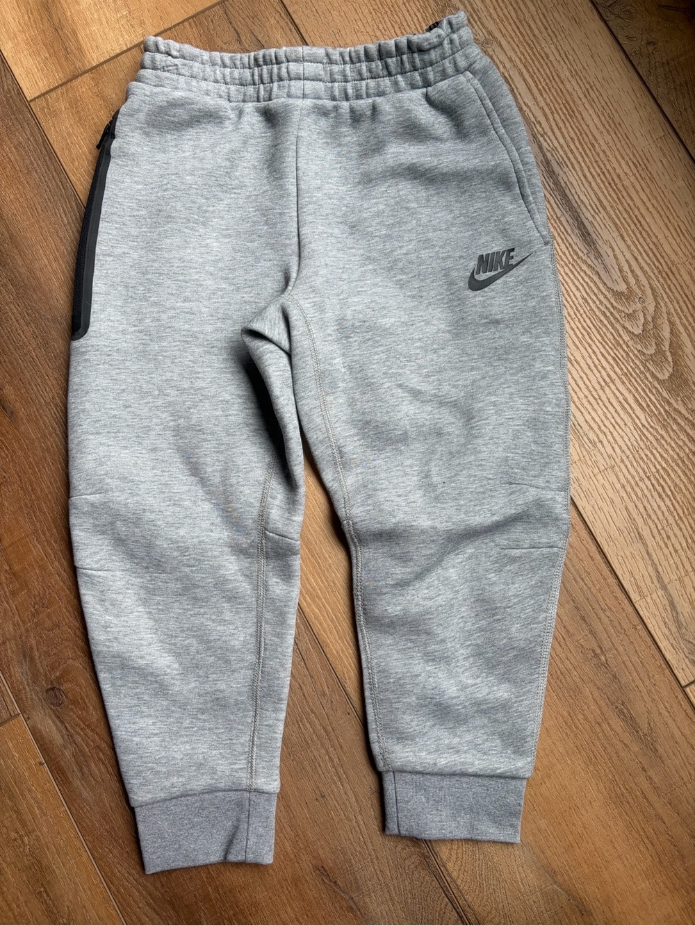 Nike Tech Kids Grey Heather Jogger Sweatpants NWOT